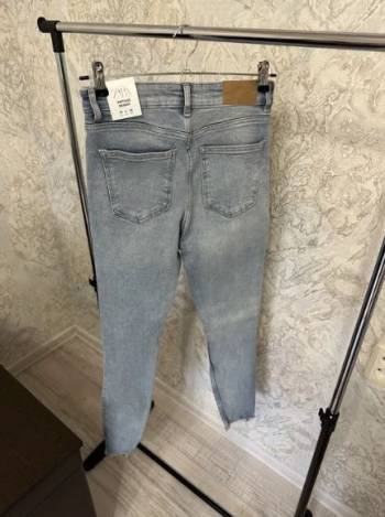 Женские Джинсы Zara
