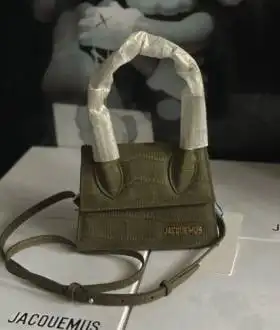 Сумка Jacquemus Chiquito