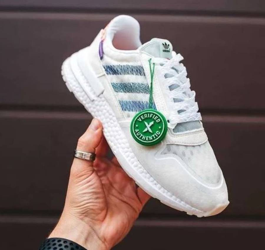Женские кроссовки Adidas ZX 500 белые весна-лето. Живое фото
